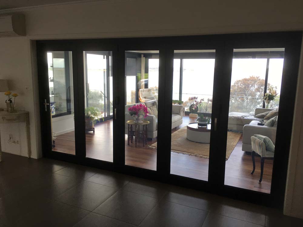 730 Thermal Heart 5 Panel Bi Fold Residenital Aluminium Doors